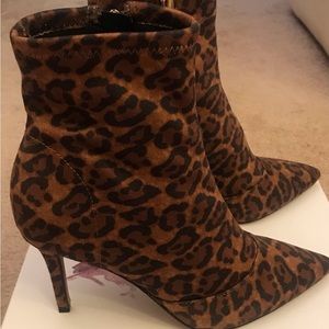 NWOT Jessica Simpson Brown/Blk Leopard Booties